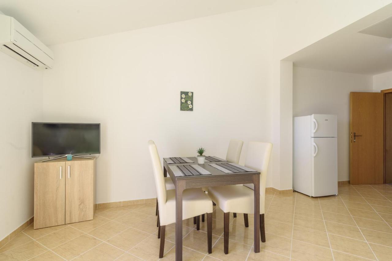 Apartmani Emil Trogir Kültér fotó